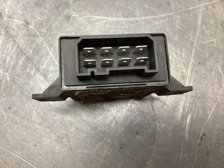 Honda Accord (2003 - 2007) 5C002 Реле крюка для прицепа — фото 2