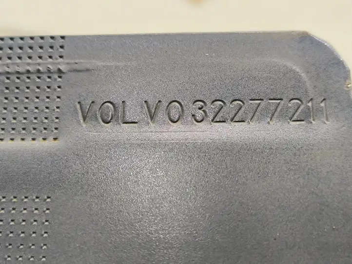 Volvo XC40 (2017 - ) 32277211 Передняя балка бампера — фото 9
