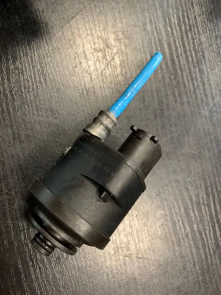BMW 5 F10 F11 (2009 - 2016) 7812069 Подогреватель топливного фильтра — фото 1