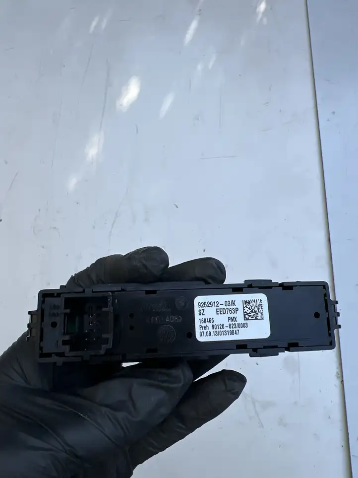 BMW 4 F32 F33 (2013 - 2017) 160466 Накладка кнопки стеклоподъемника — фото 2