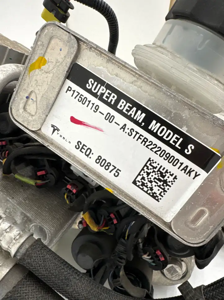Tesla Model S (2021 - ) 175011900A Подогреватель охлаждающей жидкости — фото 10