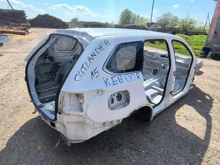 Mitsubishi Outlander (2014 - 2016) Кузов — фото 2