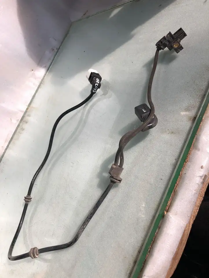 Mercedes-Benz GLC X253/C253 (2015 - ) A0575451928 Датчик износа тормозных колодок — фото 2