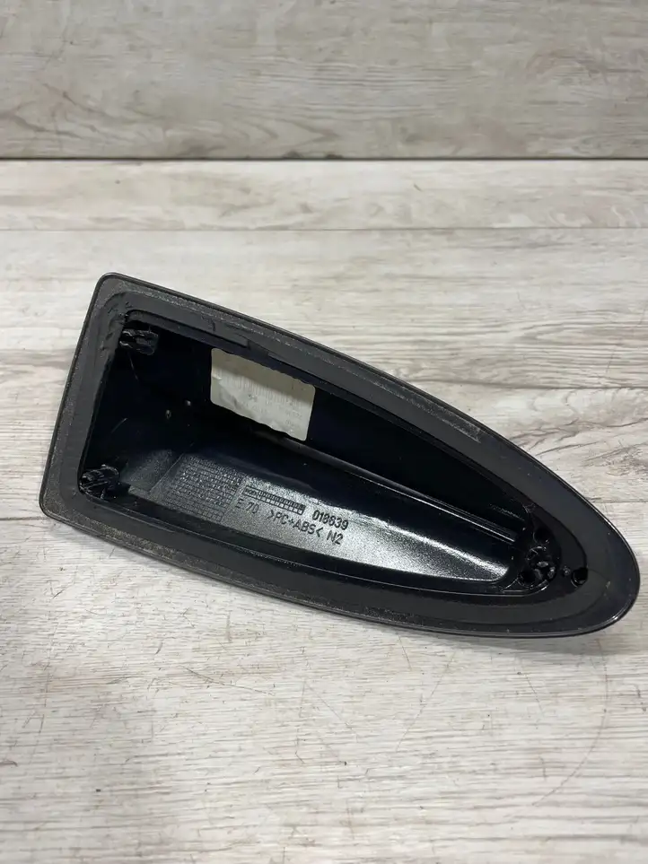 BMW 5 F10 F11 (2009 - 2016) 9269938 Крышка GPS-антенны — фото 5