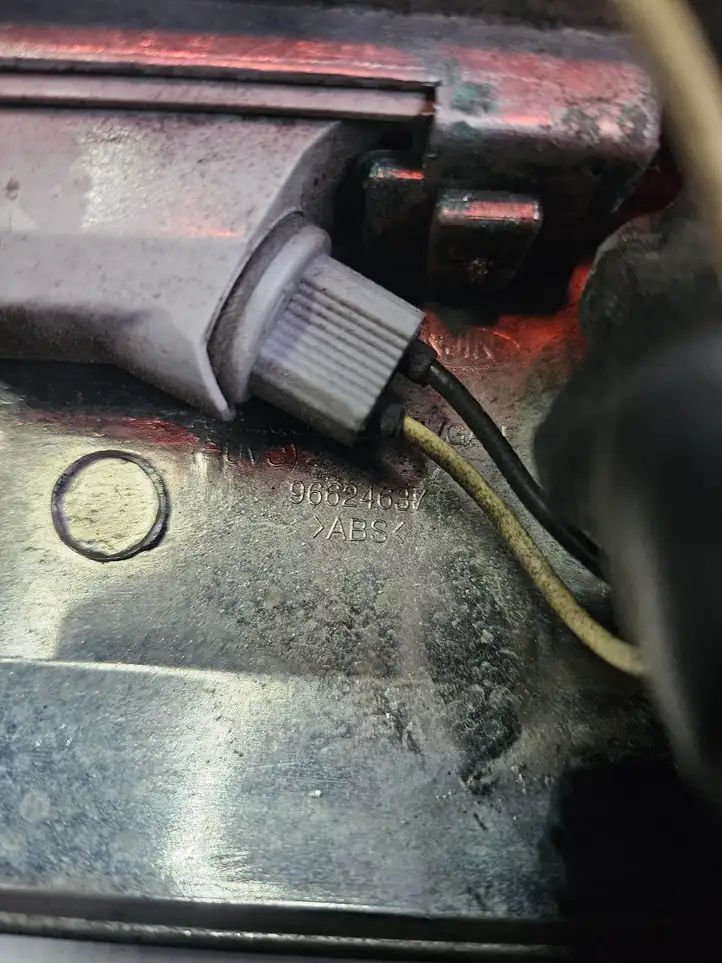 Chevrolet Captiva (2006 - 2011) 96824637 Подсветка номера — фото 7
