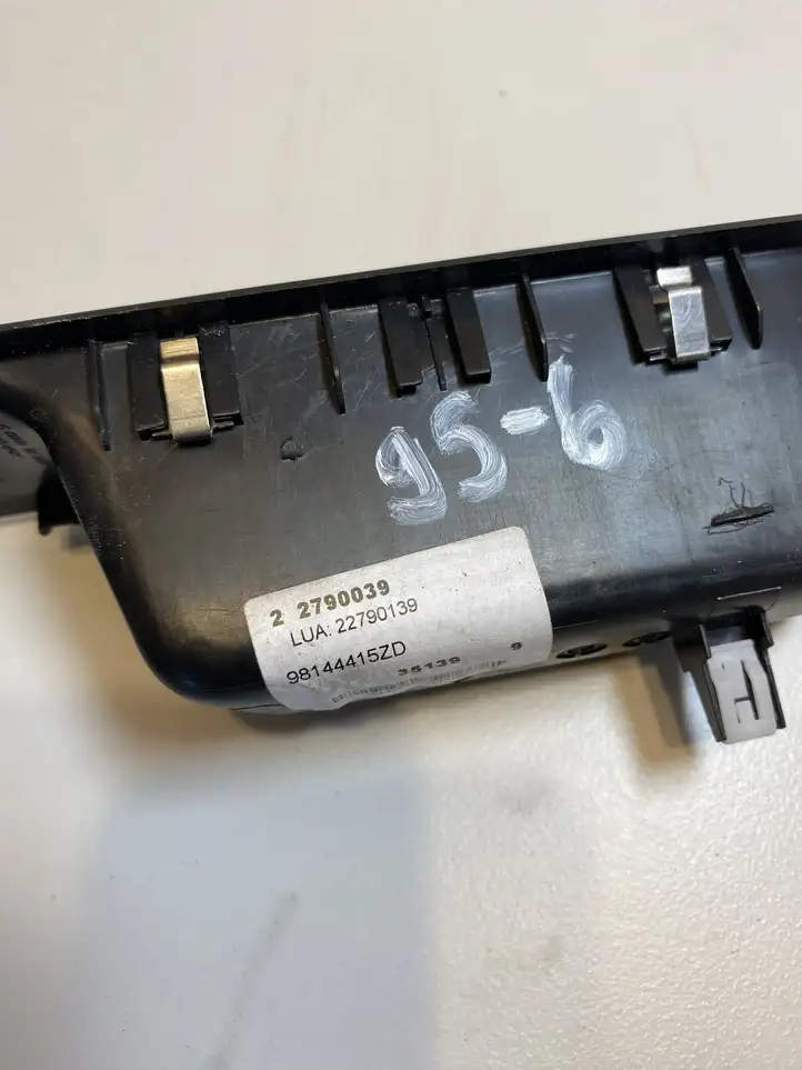 Toyota ProAce City (2016 - ) 98144415ZD Ручка стеклоподъемника — фото 6