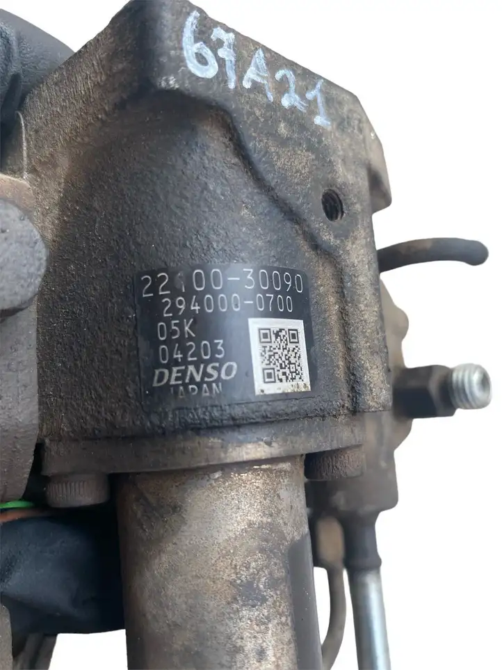 Toyota Hilux (AN10, AN20, AN30) (2004 - 2008) 2210030090 Механический топливный насос — фото 4