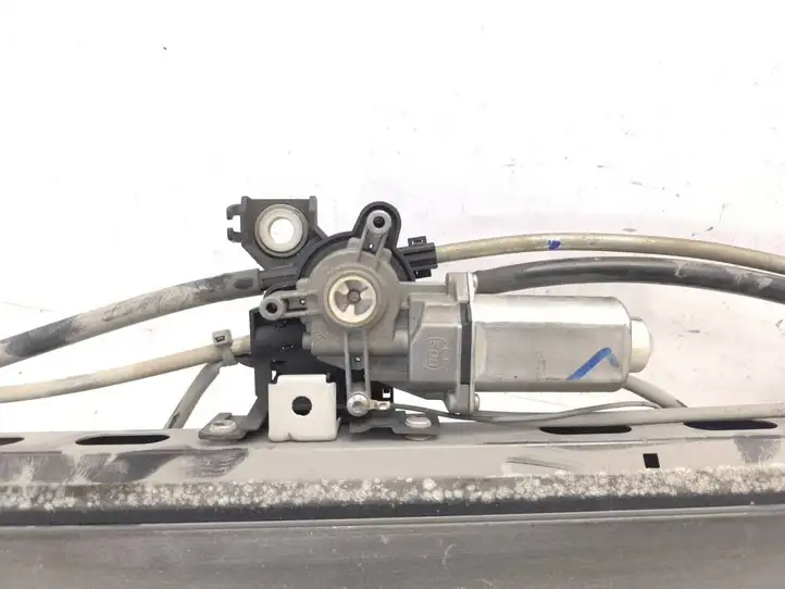 Lexus GS250 300 350 300h 450h (2011 - 2015) 6435030150 Электрическая шторка заднего стекла — фото 2