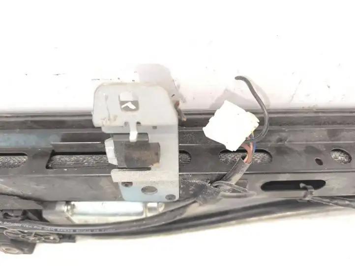 Lexus GS250 300 350 300h 450h (2011 - 2015) 6435030150 Электрическая шторка заднего стекла — фото 5