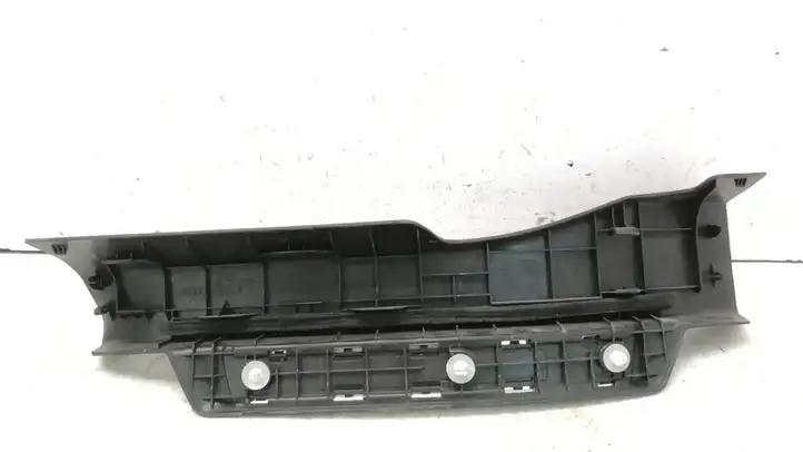Lexus GS250 300 350 300h 450h (2011 - 2015) 6793030060 Внутренняя отделка заднего порога — фото 9