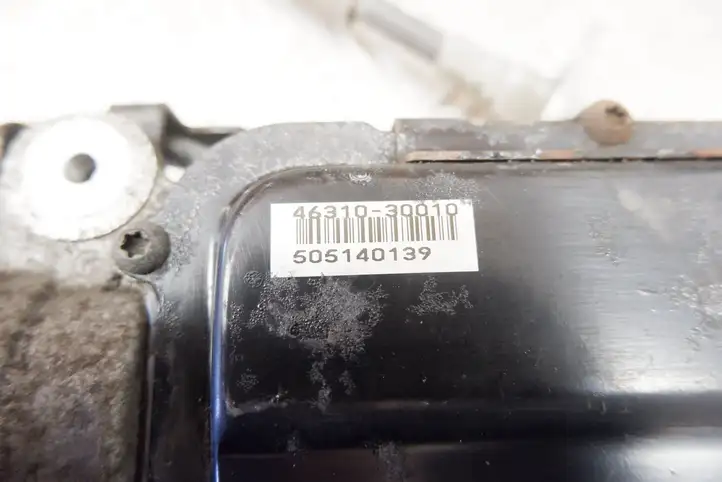 Lexus GS250 300 350 300h 450h (2011 - 2015) 4631030020 Блок управления стояночным тормозом — фото 8