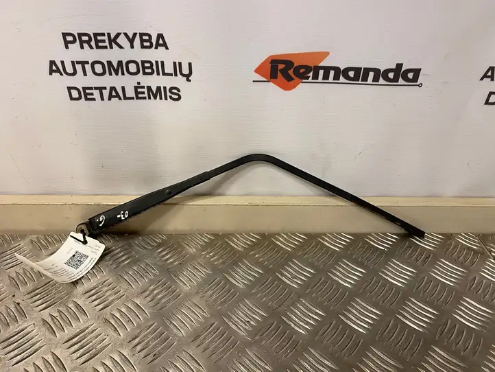 Toyota Land Cruiser (HDJ90) (1996 - 2002) Поводок заднего стеклоочистителя — фото 1