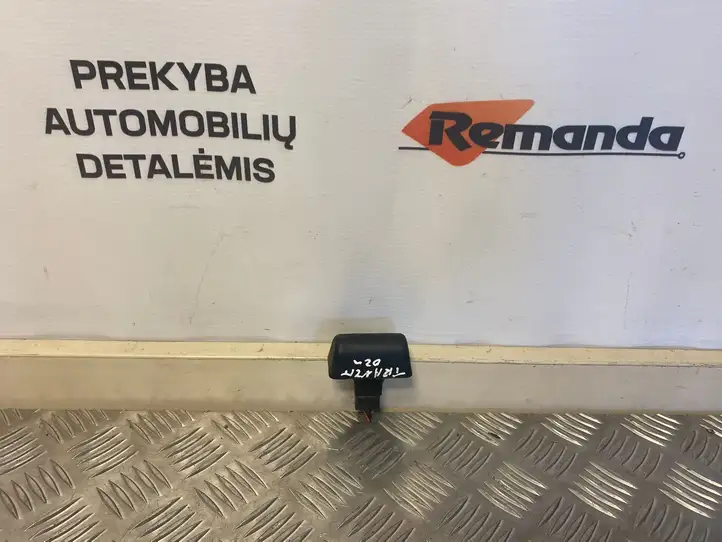 Ford Transit (2000 - 2006) Подсветка номера — фото 1