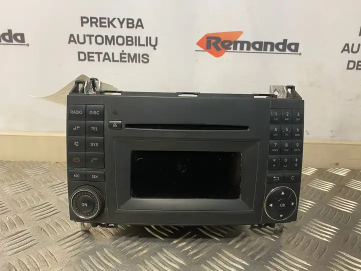 Mercedes-Benz Sprinter W906 (2006 - 2018) A1699002000 Магнитола / мультимедийная система — фото 1