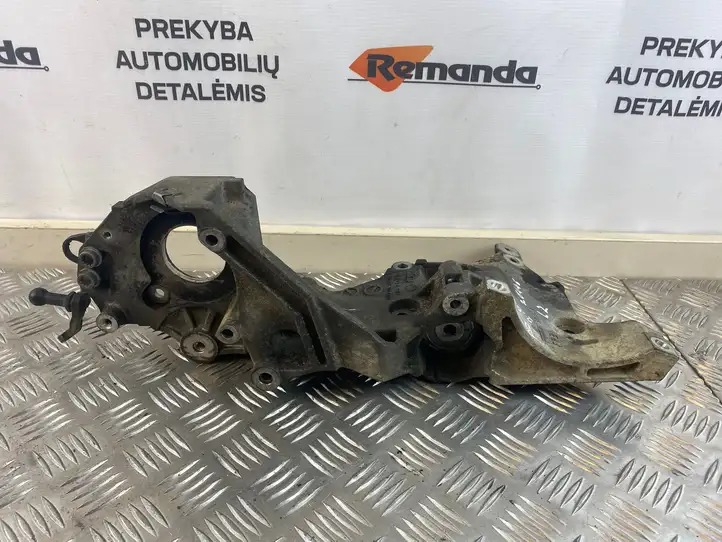 Volkswagen PASSAT B6 (2005 - 2010) 03L903143D Кронштейн генератора — фото 1