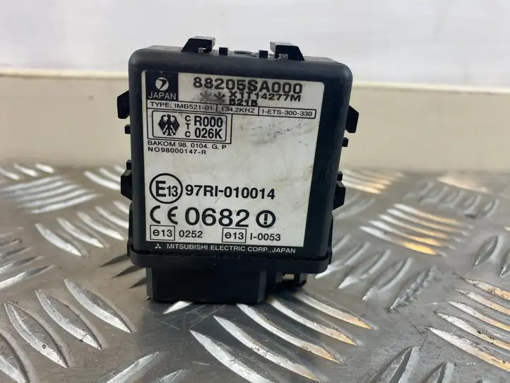 Subaru Forester SG (2003 - 2005) 88205SA000 Блок иммобилайзера — фото 3