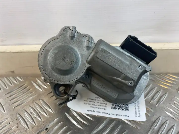 Mercedes-Benz Sprinter W906 (2006 - 2018) A0375456132 Блокиратор руля — фото 3