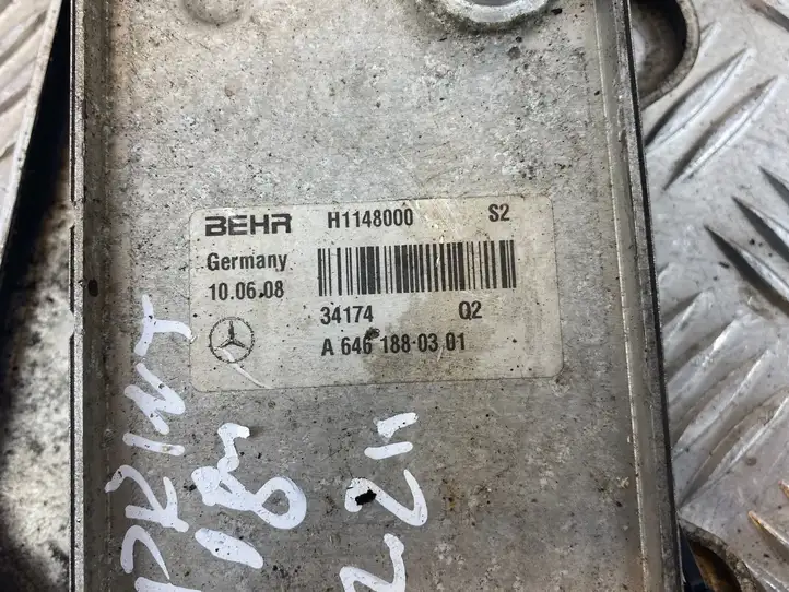 Mercedes-Benz Sprinter W906 (2006 - 2018) A6461880301 Кронштейн масляного фильтра — фото 2