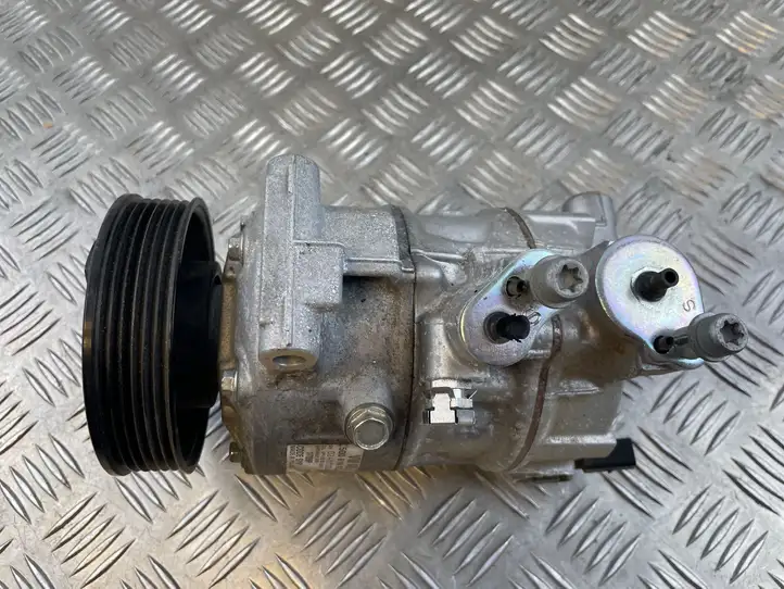 Volkswagen Golf VII (2013 - 2019) 5Q0819803E Компрессор (насос) кондиционера воздуха — фото 6