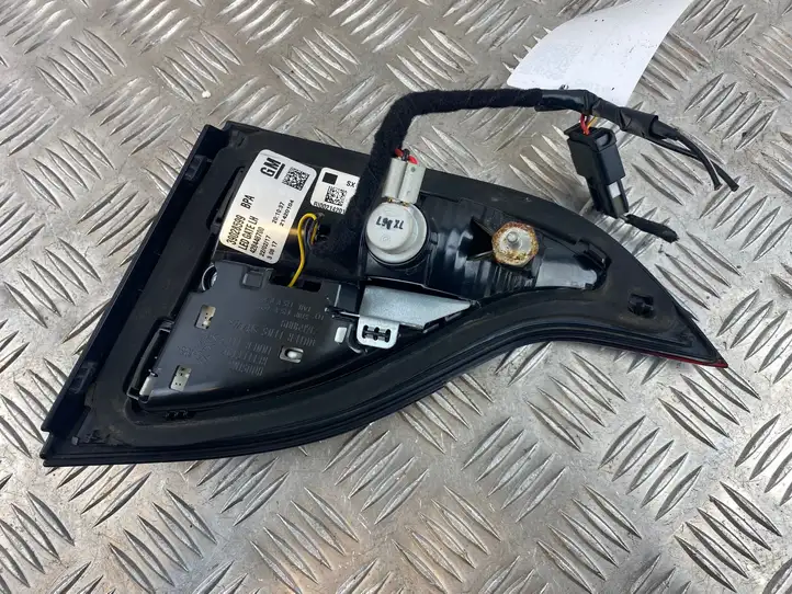 Opel Zafira C (2014 - 2016) 39028599 Задний фонарь в крышке багажника — фото 5