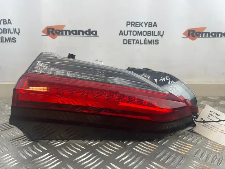 Toyota RAV 4 (XA50) (2018 - ) 8158042090 Задний фонарь в крышке багажника — фото 5
