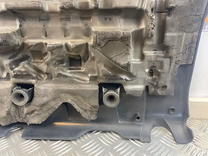 Opel Zafira C (2014 - 2016) 55582063 Крышка двигателя декоративная — фото 6
