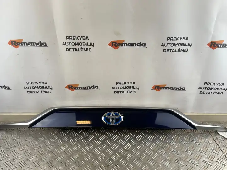 Toyota RAV 4 (XA50) (2018 - ) 7680142240 Подсветка номера — фото 1