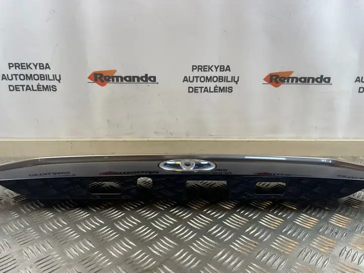 Toyota RAV 4 (XA50) (2018 - ) 7680142240 Подсветка номера — фото 5