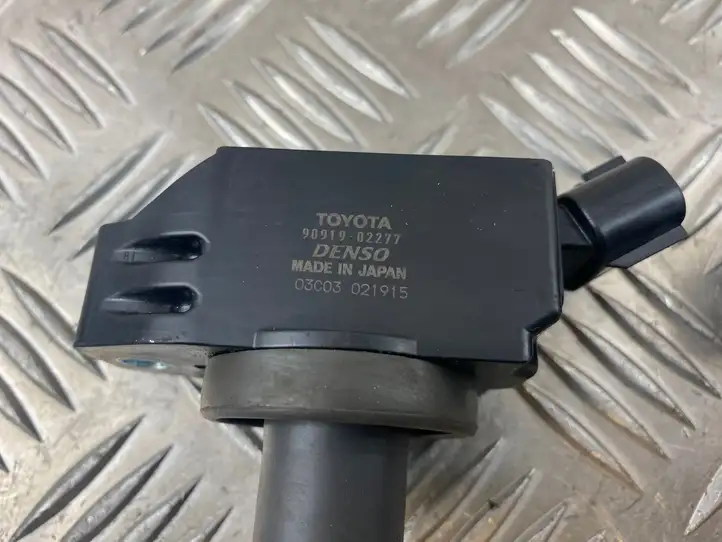 Toyota RAV 4 (XA50) (2018 - ) 9091902277 Катушка зажигания — фото 3