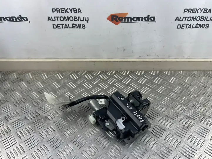 Toyota RAV 4 (XA50) (2018 - ) 1638000790 Замок крышки багажника — фото 1