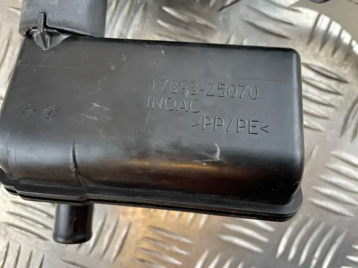Toyota RAV 4 (XA50) (2018 - ) 1788125050 Детали воздухозаборника — фото 3