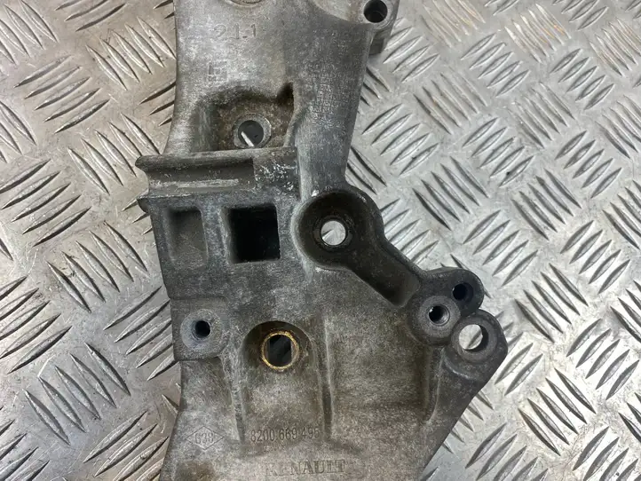 Renault Modus (2007 - 2012) 8200669495 Кронштейн генератора — фото 7
