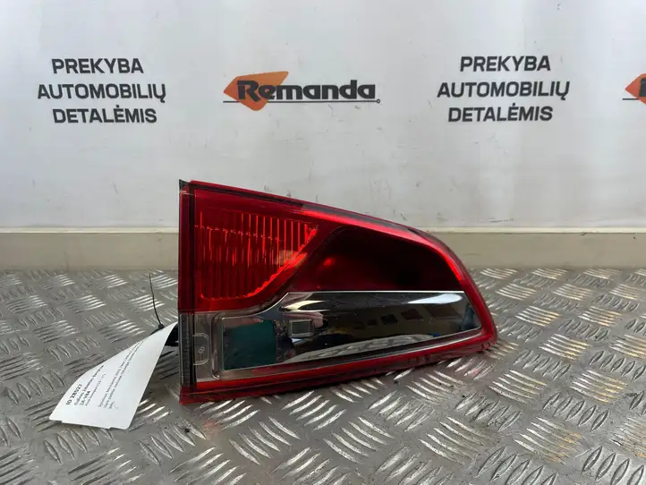 Ford Ecosport (2013 - 2018) CN15N224A37AB Задний фонарь в крышке багажника — фото 1
