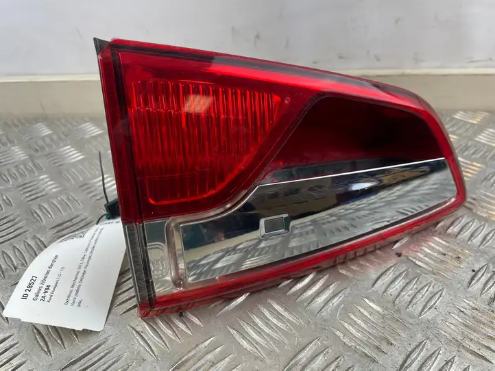Ford Ecosport (2013 - 2018) CN15N224A37AB Задний фонарь в крышке багажника — фото 5