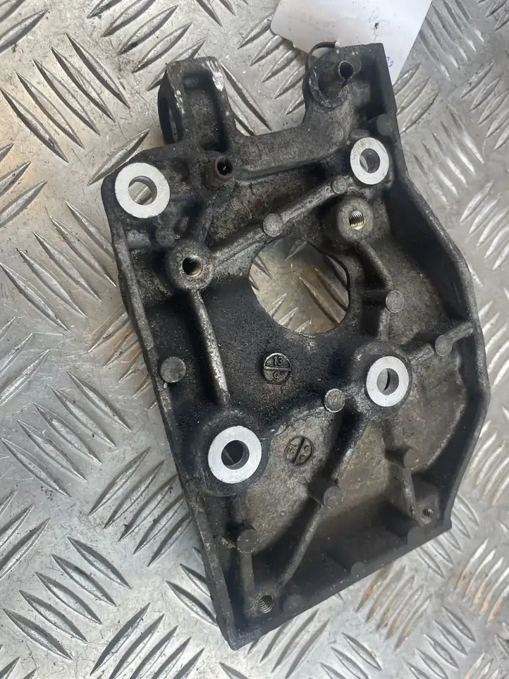 Ford Ecosport (2013 - 2018) AV2Q8D611AB Кронштейн компрессора кондиционера воздуха — фото 6