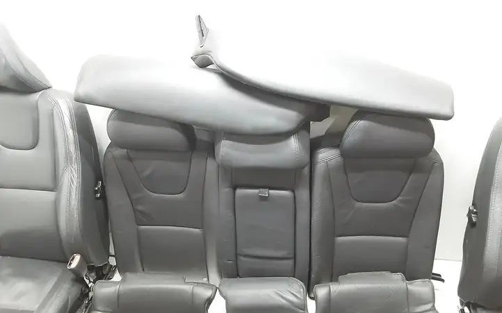 Volvo S60 (2010 - 2013) Комплект салона — фото 8