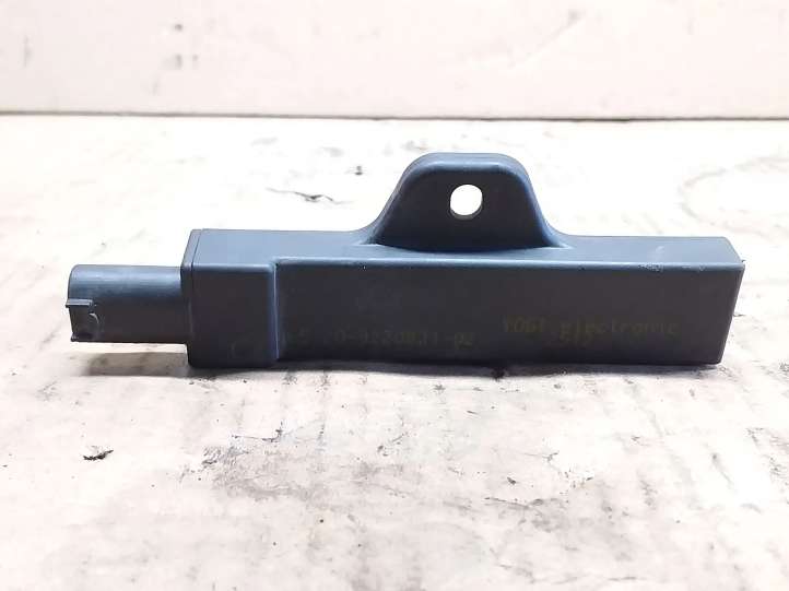 9220831 BMW 5 F10 F11 Interjero komforto antena