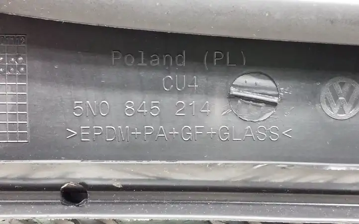 Volkswagen Tiguan (2007 - 2011) 5N0845214E Форточка двери — фото 3