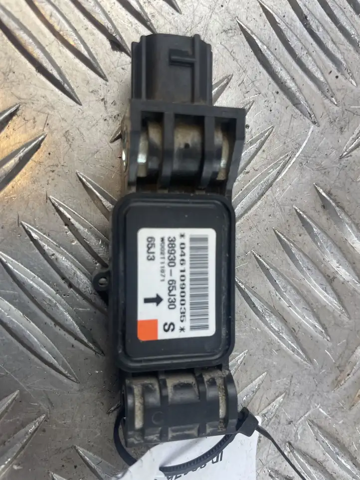 Suzuki Grand Vitara II (2005 - 2008) 3893065J30 Датчик удара SRS — фото 3