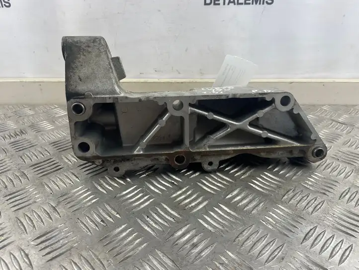 Iveco Daily Daily 6th gen (2012 - 2020) 504386159 Кронштейн двигателя — фото 6