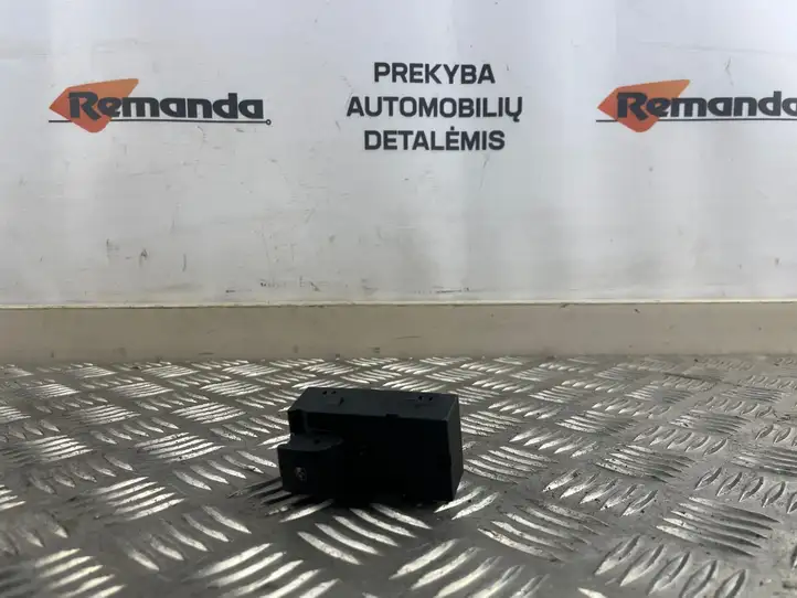 Opel Zafira C (2014 - 2016) 13301888 Блок кнопок стеклоподъемников — фото 1