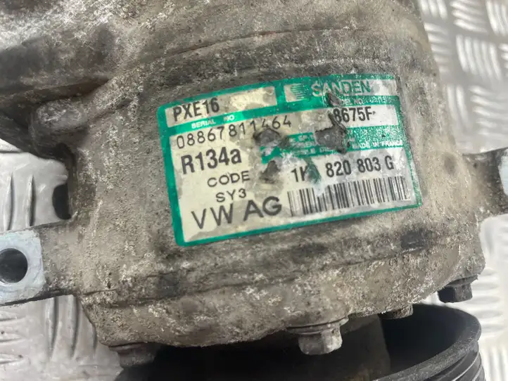 Volkswagen Caddy (2004 - 2010) 1K0820803G Компрессор (насос) кондиционера воздуха — фото 2