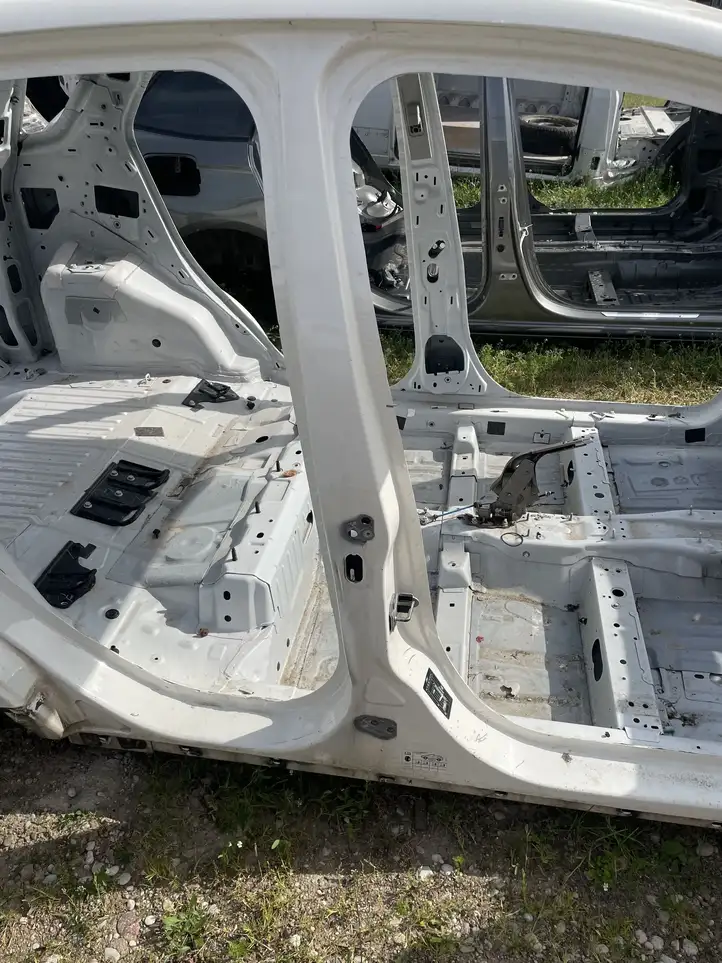Ford Ecosport (2013 - 2018) Другая часть кузова — фото 1