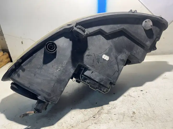 Seat Altea XL (2004 - 2015) Передняя фара — фото 2