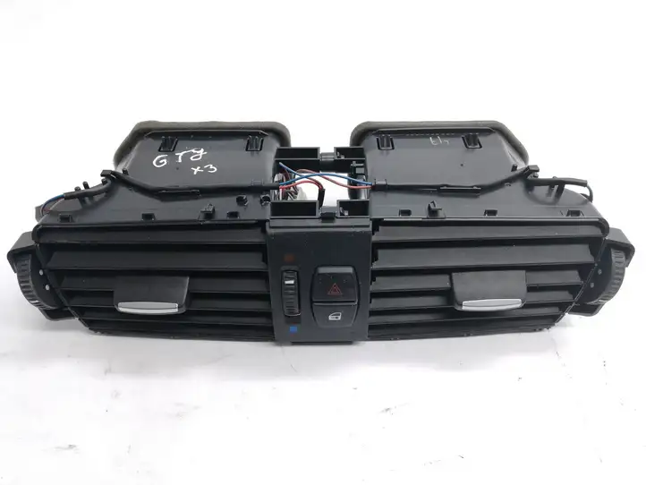 BMW X3 F25 (2010 - 2017) 9184743 Воздушная решетка панели — фото 1