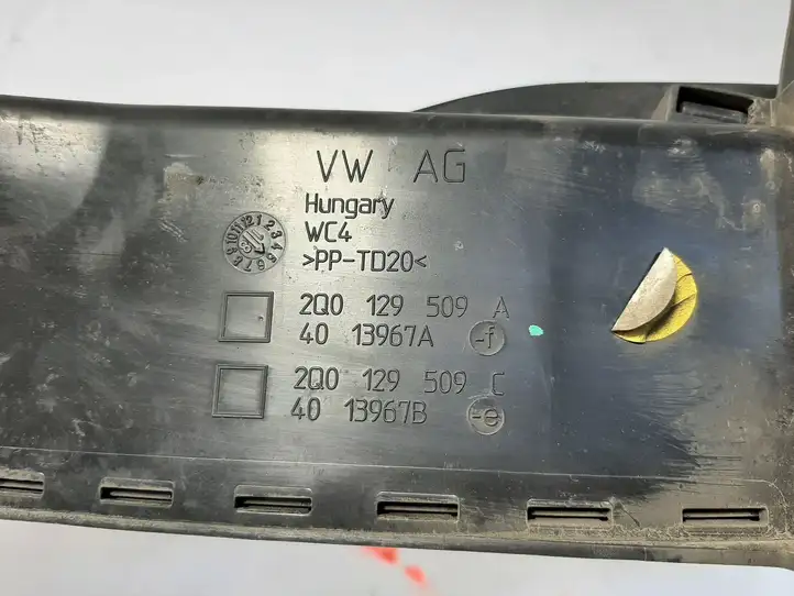 Volkswagen Polo VI (2015 - 2019) 2Q0129509A Дефлектор воздуха — фото 3