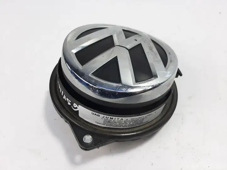 Volkswagen Golf VII (2013 - 2019) 5G9827469D Кнопка закрытия багажника — фото 1