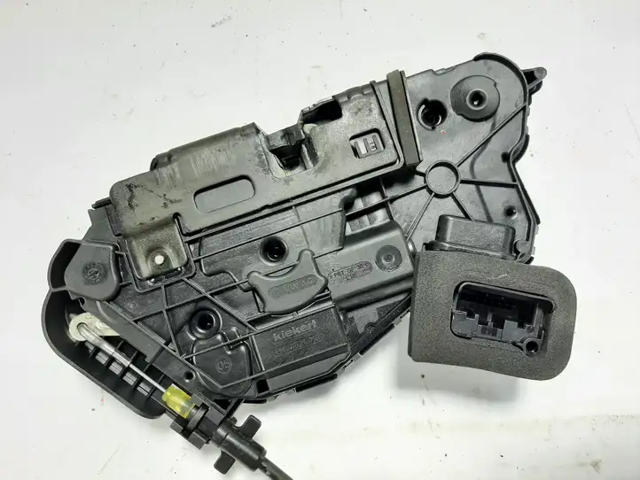 Volkswagen Golf VII (2013 - 2019) 5TB837015C Замок ручки двери — фото 5