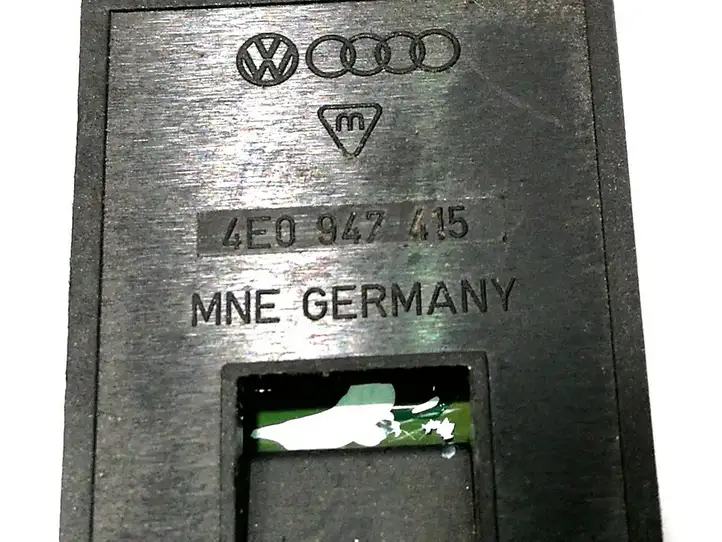 Audi A8 S8 D4 4H (2010 - 2014) 4E0947415 Передняя подсветка — фото 4