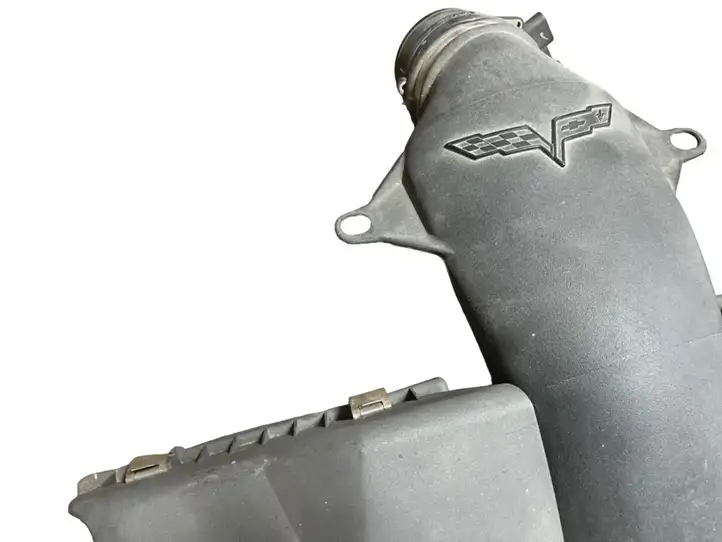 Chevrolet Corvette C6 (2004 - 2014) 15298964 Корпус воздушного фильтра — фото 5